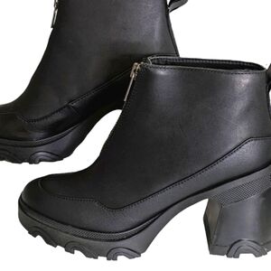 SOREL... Brex Heel Zip Booties...Size 9.5